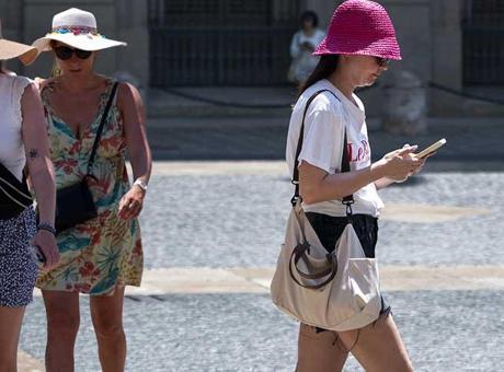 SON DAKİKA HAVA DURUMU: Meteoroloji’den kritik uyarı! Sıcaklık dalgası geliyor: Dışarıya çıkmayın