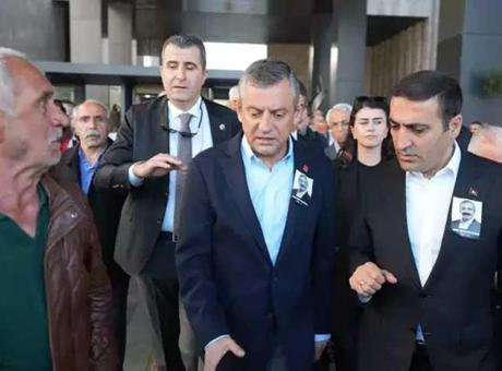 Son dakika… Özgür Özel’e yumruk atarak saldıran Selçuk Tengioğlu: Aptallıktan kaynaklanan bir şey