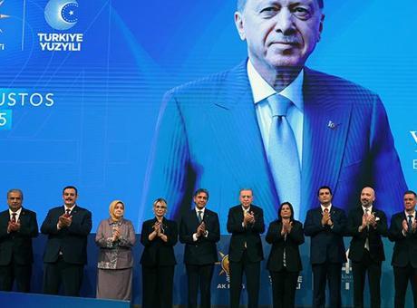 Son dakika: Rozetlerini Cumhurbaşkanı Erdoğan taktı! İşte AK Parti’ye katılan 9 belediye başkanı