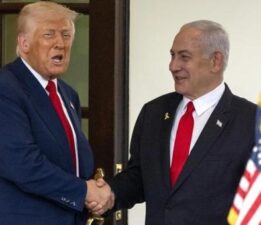 Son Dakika! Trump, Netanyahu için ‘savaş kahramanı’ dedi