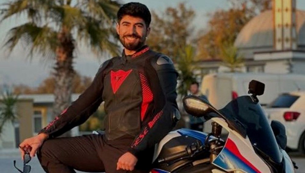 Sosyal medya fenomeninin öldüğü motosiklet kazası kamerada