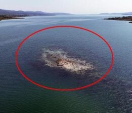Sular çekildi, Sapanca Gölü’nde ortasında belirdi! İlginç manzara