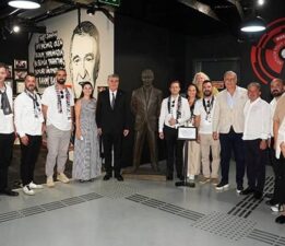 Süleyman Seba’nın heykeli Beşiktaş müzesinde