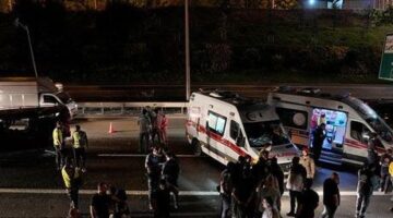 Sultanbeyli’de iki minibüs çarpıştı! 9 kişi yaralandı