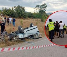 Takla atan otomobilde sürücü hayatını kaybetti, yakınları yaralıya saldırdı