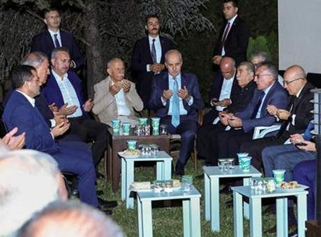 TBMM Başkanı Kurtulmuş’tan ağabeyi vefat eden Bakan Şimşek’e taziye ziyareti