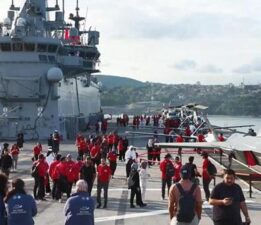 TCG Anadolu ‘Mavi Vatan Boğaz Geçişi’ için Sarayburnu’ndan demir aldı