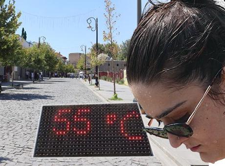 Termometreler 55’i gösterdi! Kentte sokaklar boşaldı