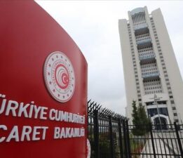 Ticaret Bakanlığı, ABD’nin yeni gümrük vergilerinde Türkiye’nin pozitif ayrıştığına işaret etti