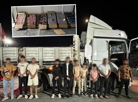 TIR’dan çıkanlara polis bile şaşırdı! Kıskıvrak yakalandılar