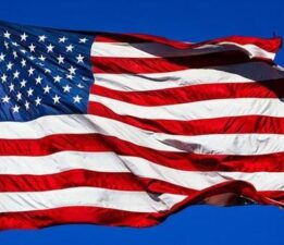 Trump imzaladı! ABD bayrağını yakan kişilere 1 yıl hapis cezası geliyor