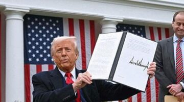 Trump’tan şaşırtan karar: ‘Gümrük vergisi gelirini halka dağıtabiliriz!’
