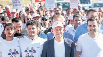 ‘Türkiye için biz herkesle yürürüz’