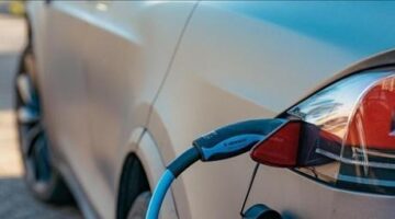 Türkiye’de elektrikli otomobil satışı ilk kez 100 bini aştı