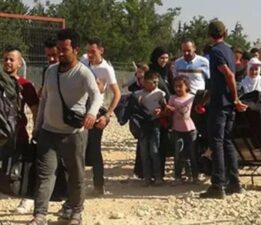 Türkiye’deki Suriyelilerin ülkelerine dönüşleri devam ediyor