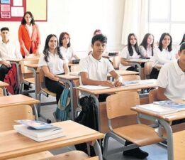Üç liseyi şampiyonlar doldurdu