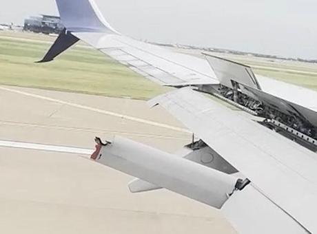 Uçuş sırasında kabusu yaşadılar: Uçağın kanadındaki flap havada koptu!
