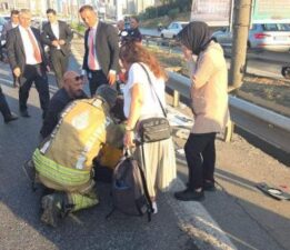 Ümraniye’de servis midibüsü devrildi: 8 yaralı
