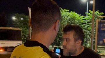 Yakalanınca uyuşturucuyu camdan attı! ‘Polis salaktı zaten görmeyecekti bunu’
