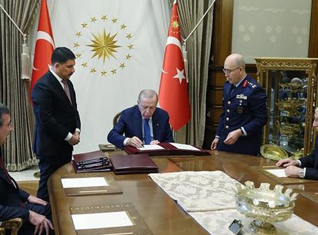 YAŞ kararları açıklandı: Genelkurmay Başkanlığı’na Selçuk Bayraktaroğlu atandı