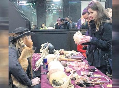 Yeni moda: Ceset satışı!