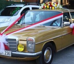 1974 model! Her şey dayısının 40 yıl önce verdiği sözle başladı: ‘Çok mutlu olduk ve duygulandık’