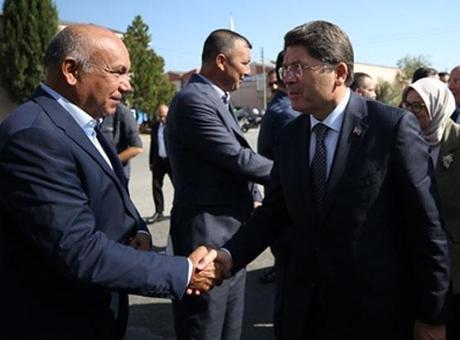 Adalet Bakanı Yılmaz Tunç Balıkesir’de temaslarda bulundu