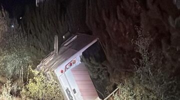 Afyonkarahisar’da feci kaza! Yolcu midibüsü devrildi: 12 kişi yaralı