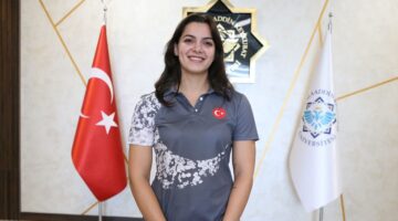 Altın madalya kazanan Esra’nın hedefi Dünya şampiyonluğu