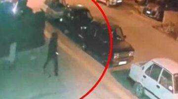 Ankara’da lastik dükkanında yangın kamerada! Kundakçı kaçtı