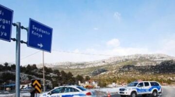 Antalya-Konya kara yolu çalışma nedeniyle ulaşıma kapatıldı