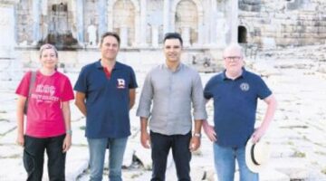 Ay Tanrısı Men’in heykeli bulundu