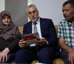 Bakan Işıkhan, şehit ailesini ziyaretinde Cumhurbaşkanı Erdoğan’ın ‘Terörsüz Türkiye’ mektubunu okudu