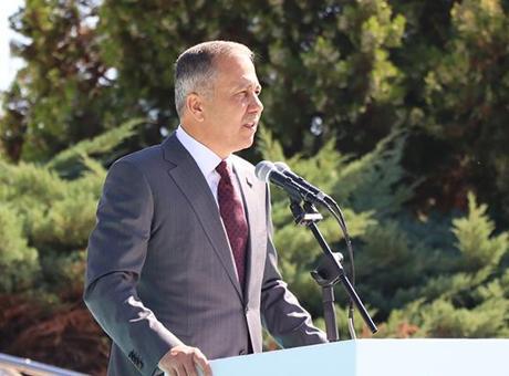 Bakan Yerlikaya: ‘Menderes’in yarım kalan cümlelerini tamamlayarak Türkiye Yüzyılı’nın ilk satırlarını yazıyoruz’