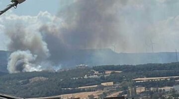 Çanakkale’de orman yangını! 2 lise tahliye edildi