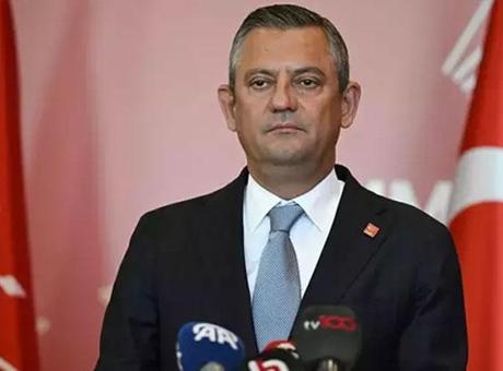 CHP Lideri Özgür Özel’den Kadıköy Belediyesi’ne ziyaret