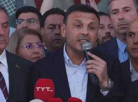 CHP’de İstanbul il yönetim krizi devam ediyor: Gürsel Tekin’in ardından atanan 4 isim de disipline sevk edildi