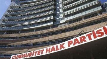 CHP’li Bayrampaşa Belediye Meclis Üyesi Murat Salman partisinden istifa etti