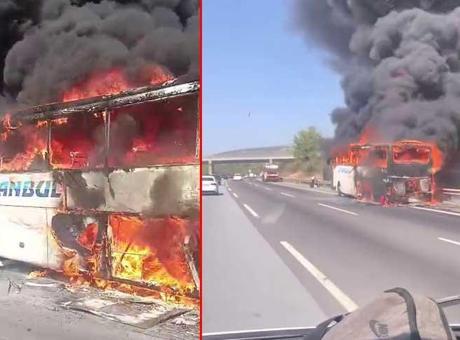 Dehşet anları! Seyir halindeki yolcu otobüsü alev alev yandı