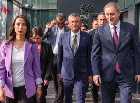DEM Parti Eş Genel Başkanlarından, CHP Genel Başkanı Özgür Özel’e ziyaret