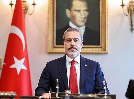 Dışişleri Bakanı Hakan Fidan, göreve yeni başlayan İngiliz mevkidaşı Cooper’ı tebrik etti