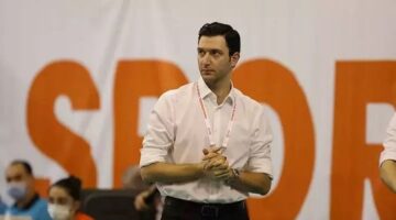 Ferhat Akbaş’ın çalıştırdığı Japonya, yarı finalde