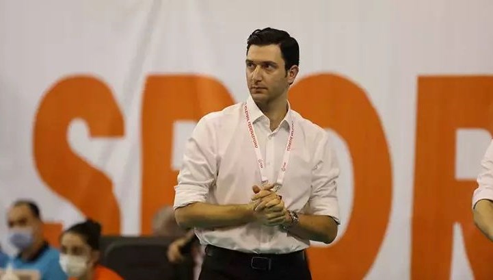 Ferhat Akbaş’ın çalıştırdığı Japonya, yarı finalde
