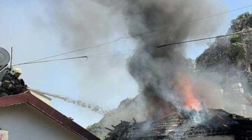 Fethiye’de koru dolu anlar! Müstakil evde yangın