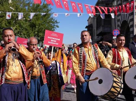 Gaziantep’te lezzet şöleni: Şehir Picasso ile tanışacak