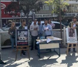 Hakkari’de ‘Boş Sıralar’ etkinliği ile Gazzeli çocuklar anıldı
