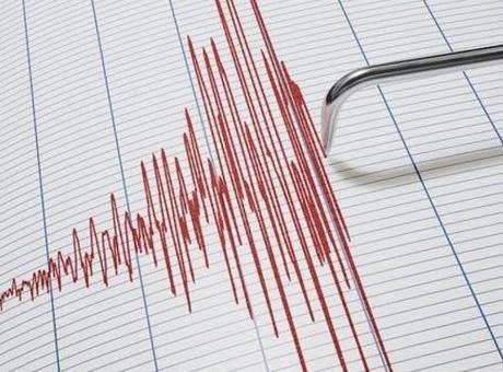 Hindistan’da 5,8 büyüklüğünde deprem!