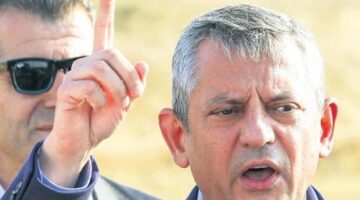 İmamoğlu’nun duruşmasını izleyen Özel’den kurultay davası yorumu: Amaç partiyi yıpratmak