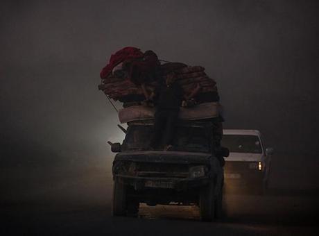 İsrail saldırıları nedeniyle Gazze’de göç sürüyor! İşte o kareler