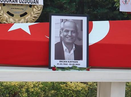 İstanbul’da bıçaklanarak öldürülen Cumhuriyet Savcısı Ercan Kayhan son yolculuğuna uğurlandı